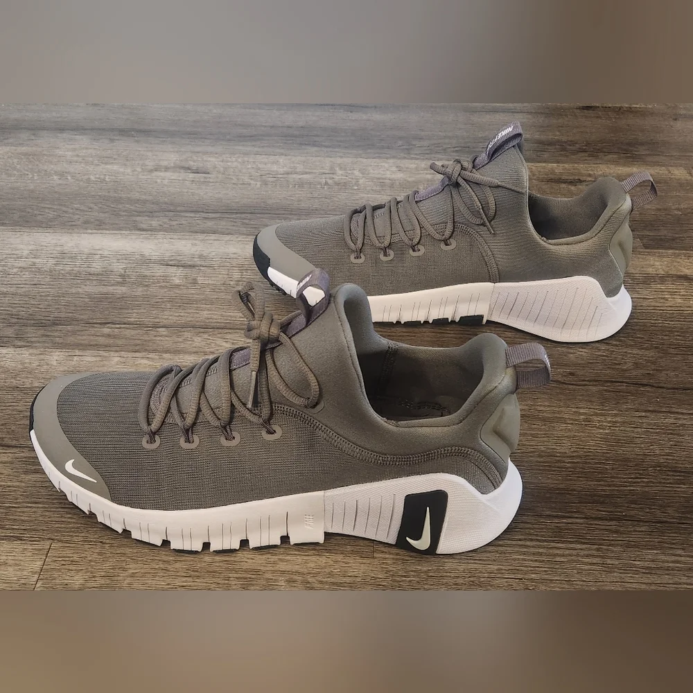 **NEW** Nike Free Metcon 6 TB Size 12 Gunsmoke Grey Gray Black White Men's Mens - Picture 3 of 11